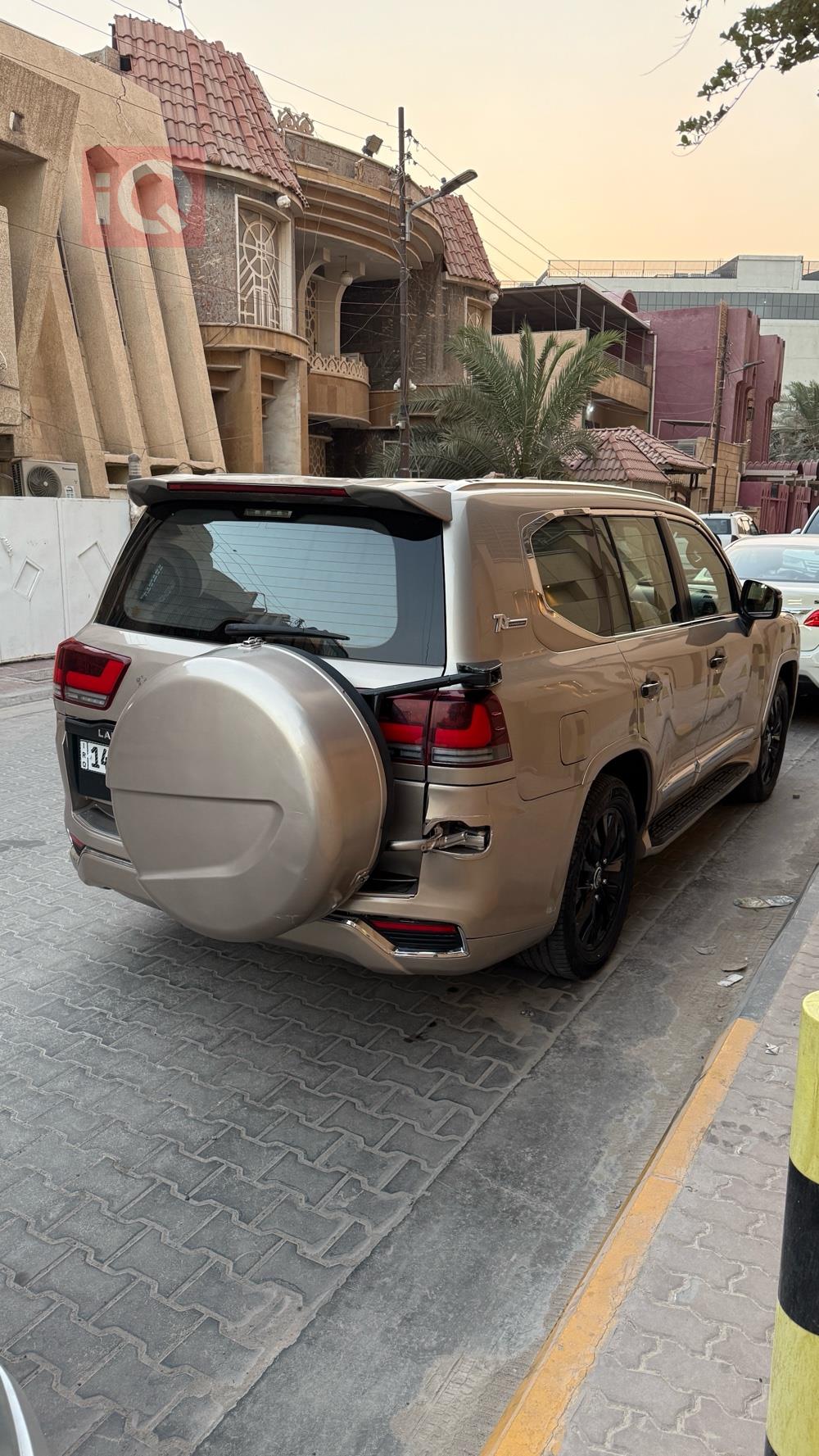 تويوتا لاندكروزر